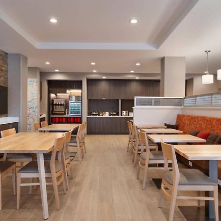 Towneplace Suites By Marriott Logan Exterior foto